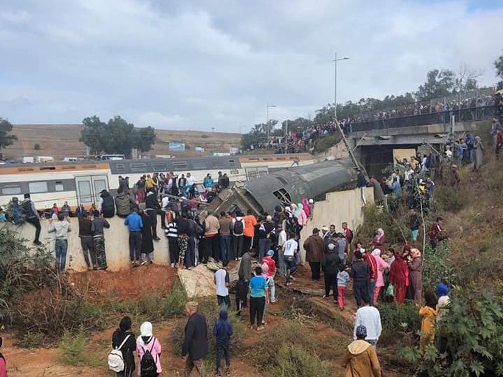 Exclusif. Plus d’une dizaine de morts dans le déraillement d’un train au Maroc