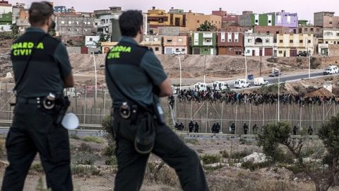 Melilla: l’Espagne va recourir à la reconnaissance faciale sur la frontière avec le Maroc