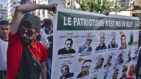 En Algérie, Antony Blinken a arraché la libération d’une cinquantaine de détenus du Hirak