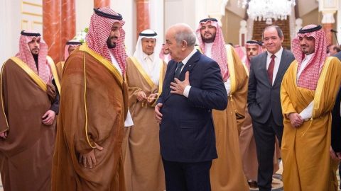 Comment l’Algérie de Tebboune cherche coûte que coûte à se rapprocher de l’Arabie Saoudite de Mohamed ben Salmane