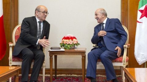 Montée de l’extrême droite en France : Abdelmadjid Tebboune fait part de son inquiétude à Jean-Yves Le Drian