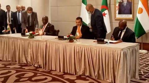 Gazoducs Nigéria-Europe : Le magazine Jeune Afrique renvoie le Maroc et l’Algérie dos-à-dos